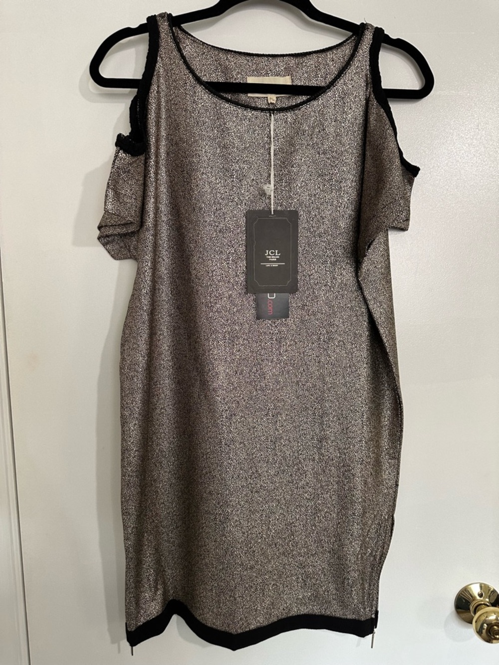 BOOHOO Foiled Texture Off Shoulder Metallic Silver/Gold Cold-Shoulder Dress NWT
